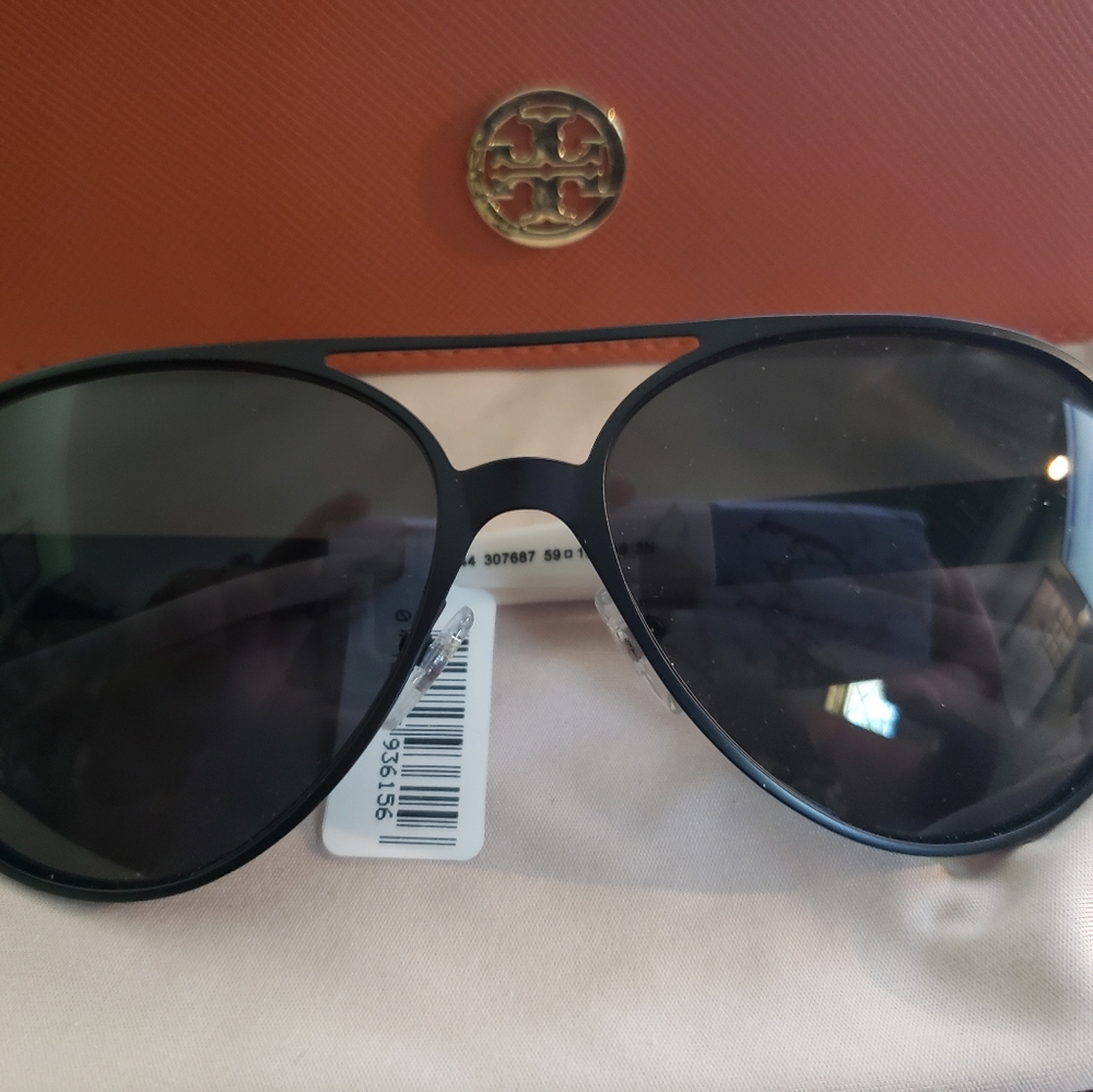 Tory Burch Pilot Sunglasses NWT